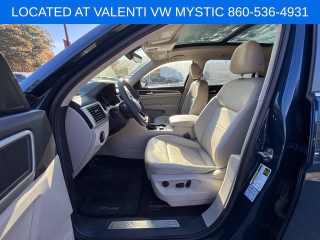 Certified 2021 Volkswagen Atlas SE w/ Panoramic Sunroof Package AWD/4WD image 31