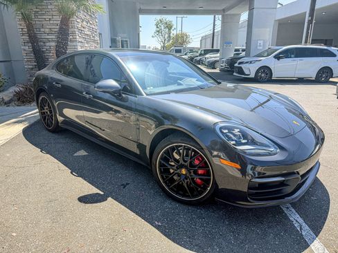 Used 2022 Porsche Panamera 4S AWD/4WD image 2