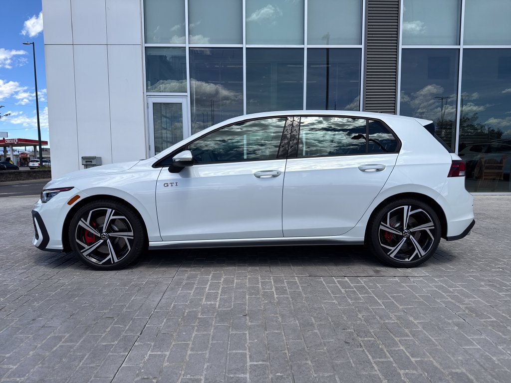 New 2026 Volkswagen GTI SE FWD image 2