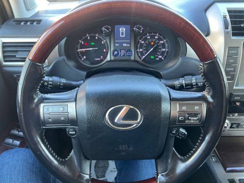 Used 2016 Lexus GX 460 w/ Premium Package AWD/4WD image 15
