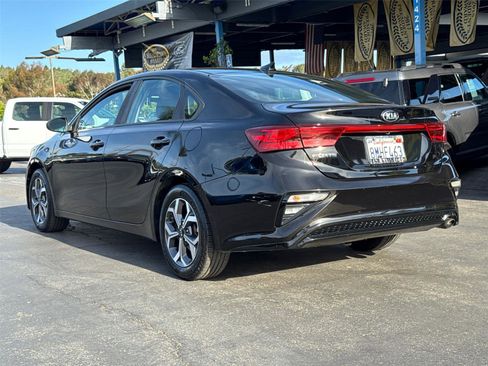 Used 2020 Kia Forte LXS FWD image 10