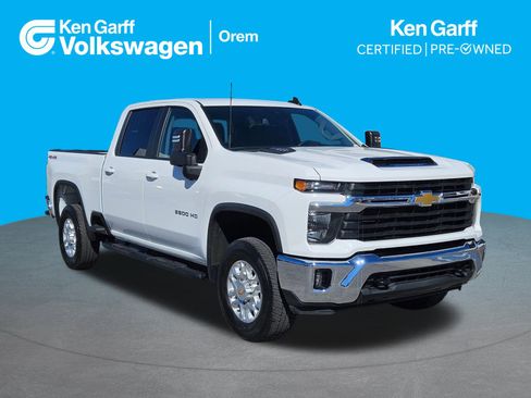Used 2024 Chevrolet Silverado 3500 LT w/ Convenience Package AWD/4WD image 1