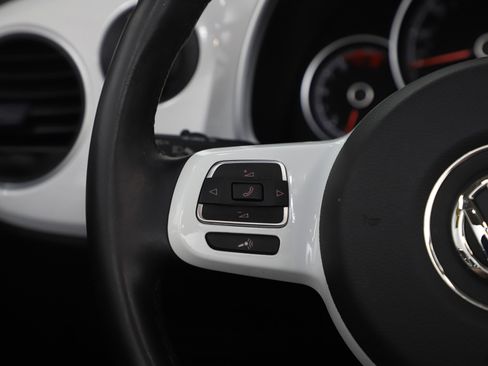 Used 2019 Volkswagen Beetle 2.0T SE image 22