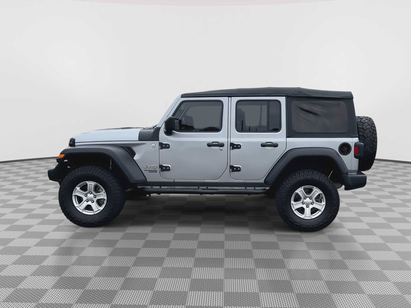 Used 2018 Jeep Wrangler Unlimited Sport S AWD/4WD image 5