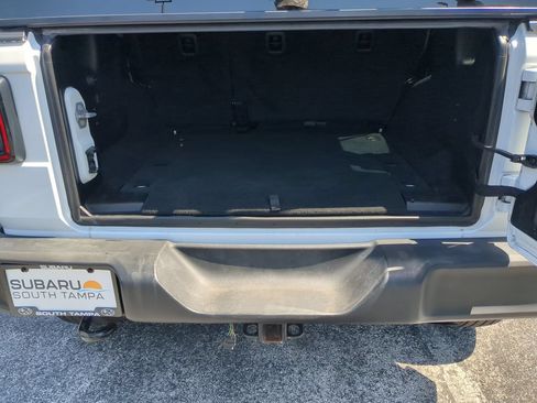 Used 2019 Jeep Wrangler Unlimited Sport S AWD/4WD image 9