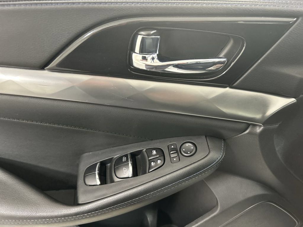Used 2019 Nissan Maxima 3.5 S w/ Floor Mat Group FWD image 11