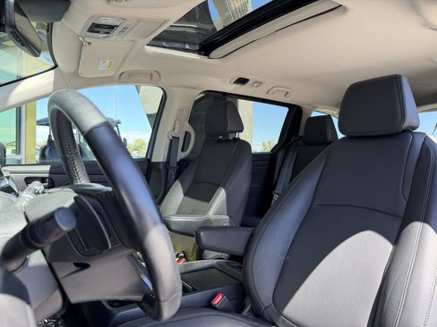 Used 2025 Honda Odyssey EX-L image 33