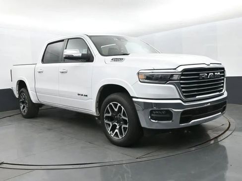 Used 2025 RAM 1500 Laramie image 2