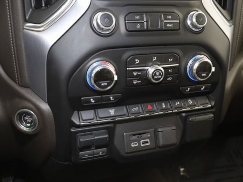 Used 2020 GMC Sierra 3500 SLT w/ Gooseneck/5TH Wheel Package image 27