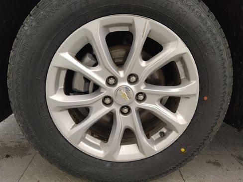 Used 2018 Chevrolet Equinox LT image 31