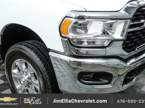 Used 2024 RAM 2500 Big Horn AWD/4WD image 33