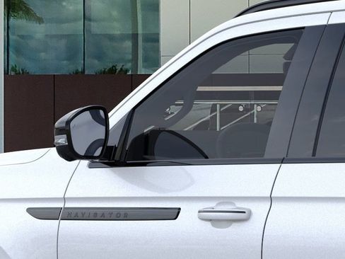 New 2025 Lincoln Navigator Reserve w/ Jet Appearance Package AWD/4WD image 20