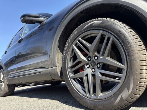 New 2026 Ford Explorer ST image 8