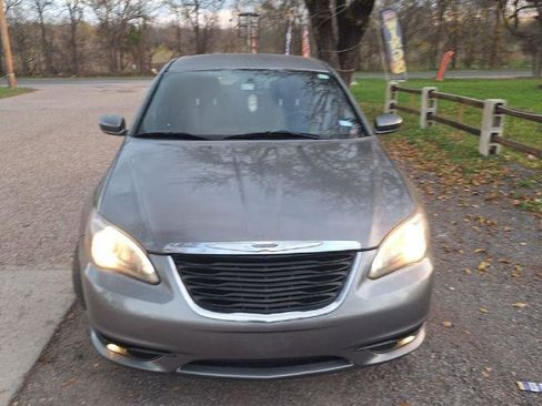 Used 2013 Chrysler 200 Touring w/ S Exterior Appearance Pkg FWD image 24