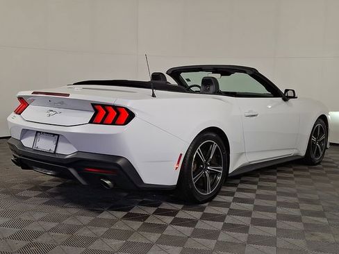 Used 2024 Ford Mustang Convertible RWD image 9