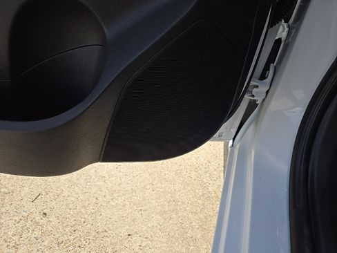 Used 2020 Chevrolet Sonic LT image 43