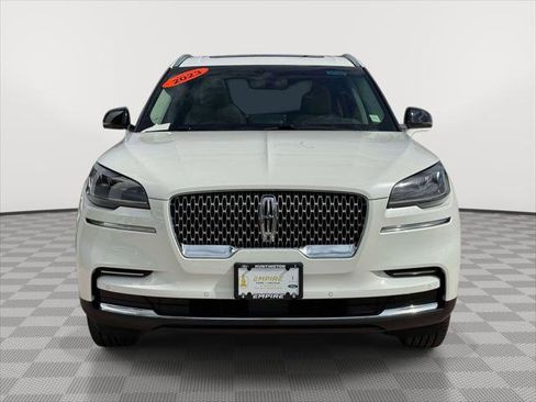 Used 2023 Lincoln Aviator Reserve w/ Elements Package Plus AWD/4WD image 2
