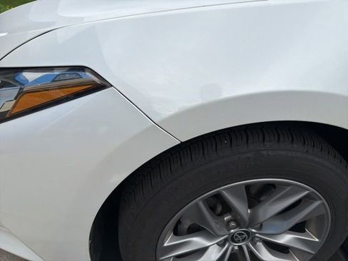 Used 2022 Toyota Avalon XLE image 2