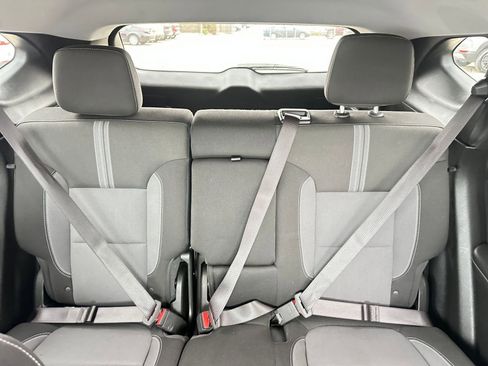 Used 2025 Chevrolet Blazer LT image 38