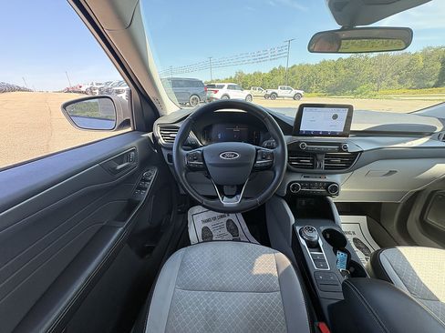 Used 2024 Ford Escape Active AWD/4WD image 22