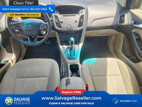 Used 2017 Ford Focus SE FWD image 11