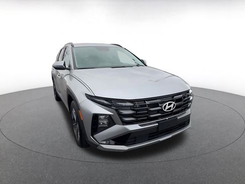 Used 2025 Hyundai Tucson SEL FWD image 3