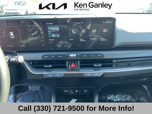 Certified 2025 Kia K4 EX image 36