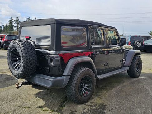 Used 2018 Jeep Wrangler Unlimited Sport S image 8