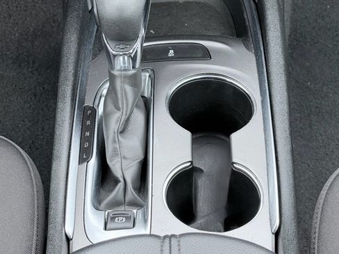 Used 2023 Chevrolet Malibu LT FWD image 17