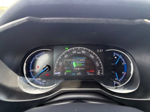 Used 2024 Toyota RAV4 LE AWD/4WD image 27