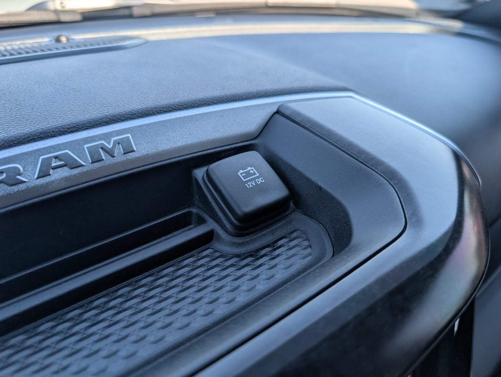 Used 2024 RAM 2500 Big Horn AWD/4WD image 32