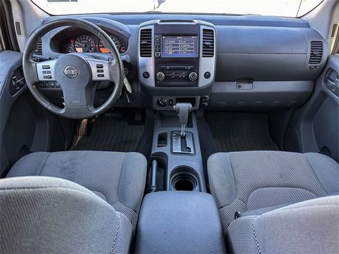 Used 2019 Nissan Frontier SV image 25