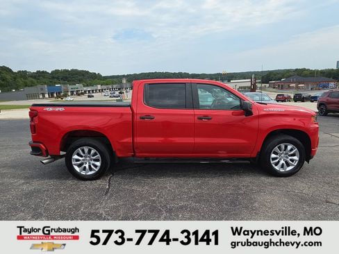 Used 2020 Chevrolet Silverado 1500 Custom w/ Custom Value Package AWD/4WD image 11