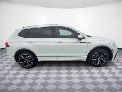 Used 2023 Volkswagen Tiguan SEL R-Line AWD/4WD image 8
