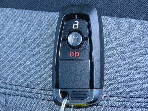 Certified 2025 Ford Bronco Base image 24