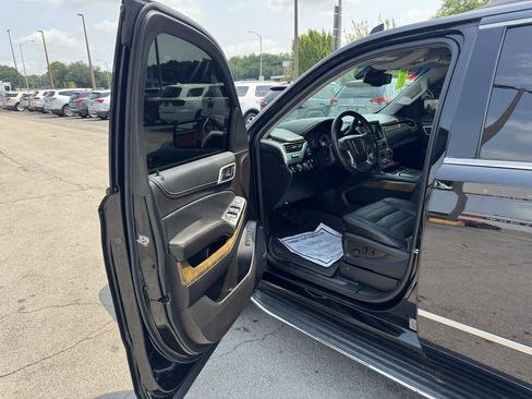 Used 2016 GMC Yukon Denali w/ Open Road Package AWD/4WD image 18