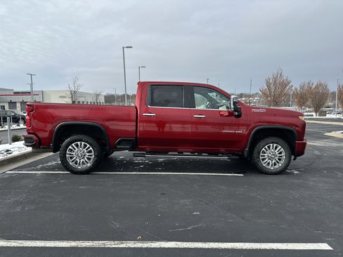 Used 2021 Chevrolet Silverado 2500 High Country w/ Z71 Off-Road Package image 11