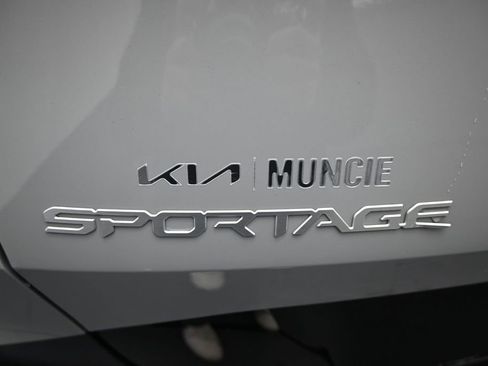 Certified 2023 Kia Sportage SX AWD/4WD image 10
