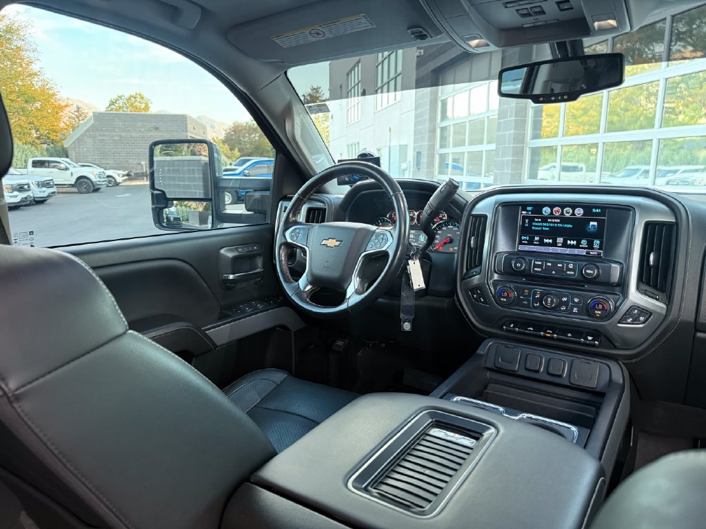 Used 2019 Chevrolet Silverado 2500 LTZ w/ Z71 Package, Off-Road AWD/4WD image 43