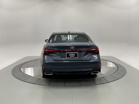 Used 2020 Toyota Avalon XLE image 6