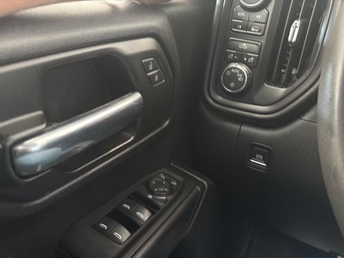 Used 2020 Chevrolet Silverado 1500 Custom w/ Custom 2.7L Value Package AWD/4WD image 14