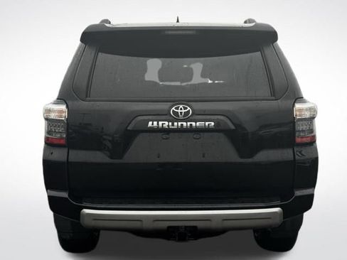 Used 2024 Toyota 4Runner TRD Off-Road Premium image 8