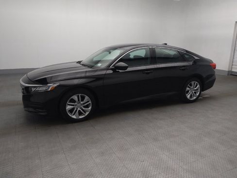 Used 2018 Honda Accord LX image 2