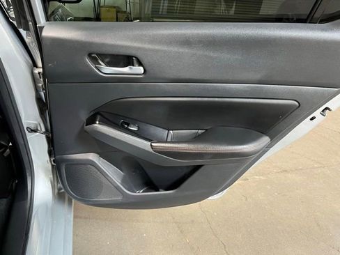 Used 2023 Nissan Altima 2.5 SR FWD image 13