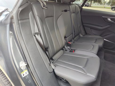 Used 2023 Audi Q8 Premium Plus w/ Premium Plus Package image 37