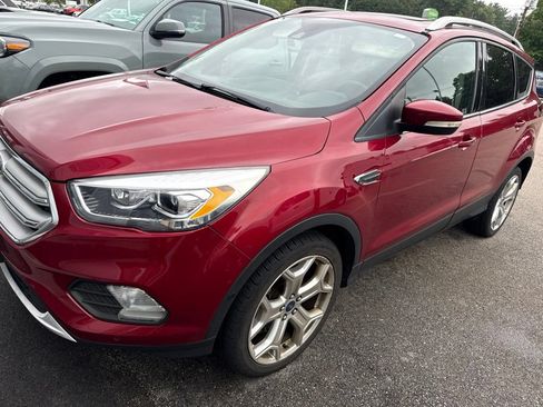 Used 2019 Ford Escape Titanium AWD/4WD image 2