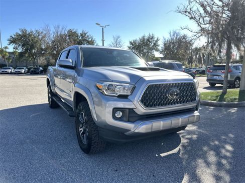 Used 2018 Toyota Tacoma TRD Sport image 8
