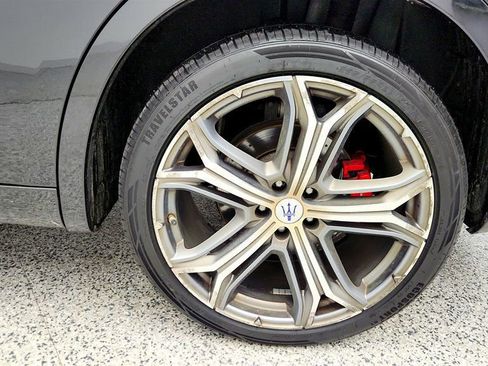 Used 2019 Maserati Levante GTS image 9