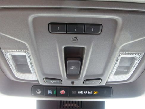 Certified 2022 Chevrolet Silverado 1500 LT Trail Boss w/ LT Trail Boss Premium Package AWD/4WD image 35