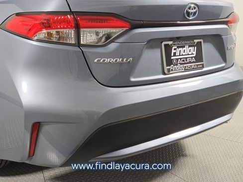 Used 2022 Toyota Corolla LE image 6
